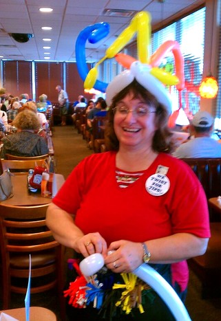 balloon twister artist entertainer